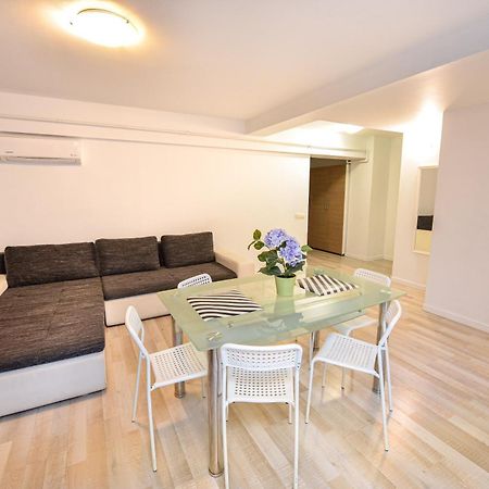 Shabbat Apartments Bucarest Esterno foto