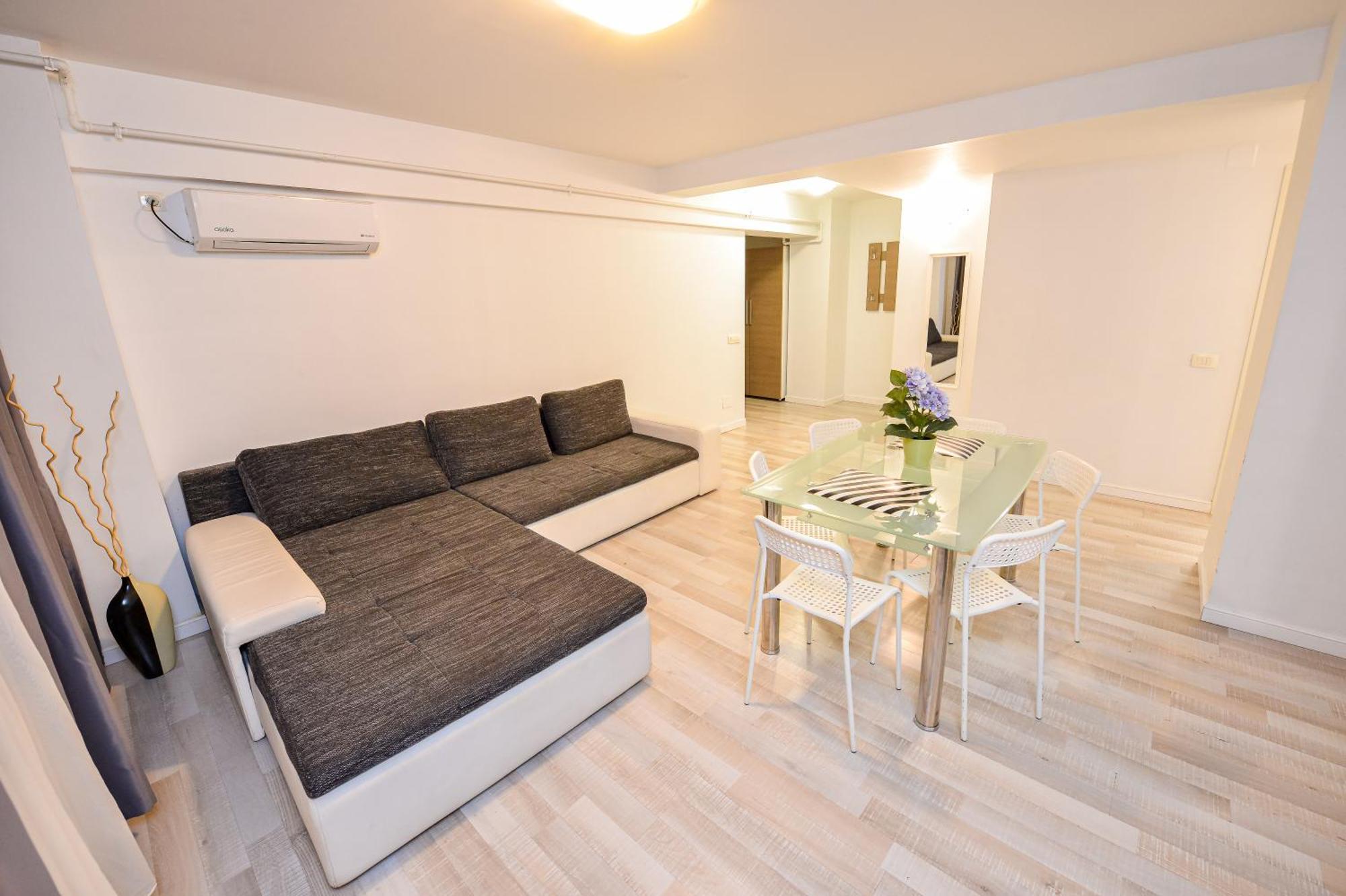 Shabbat Apartments Bucarest Esterno foto