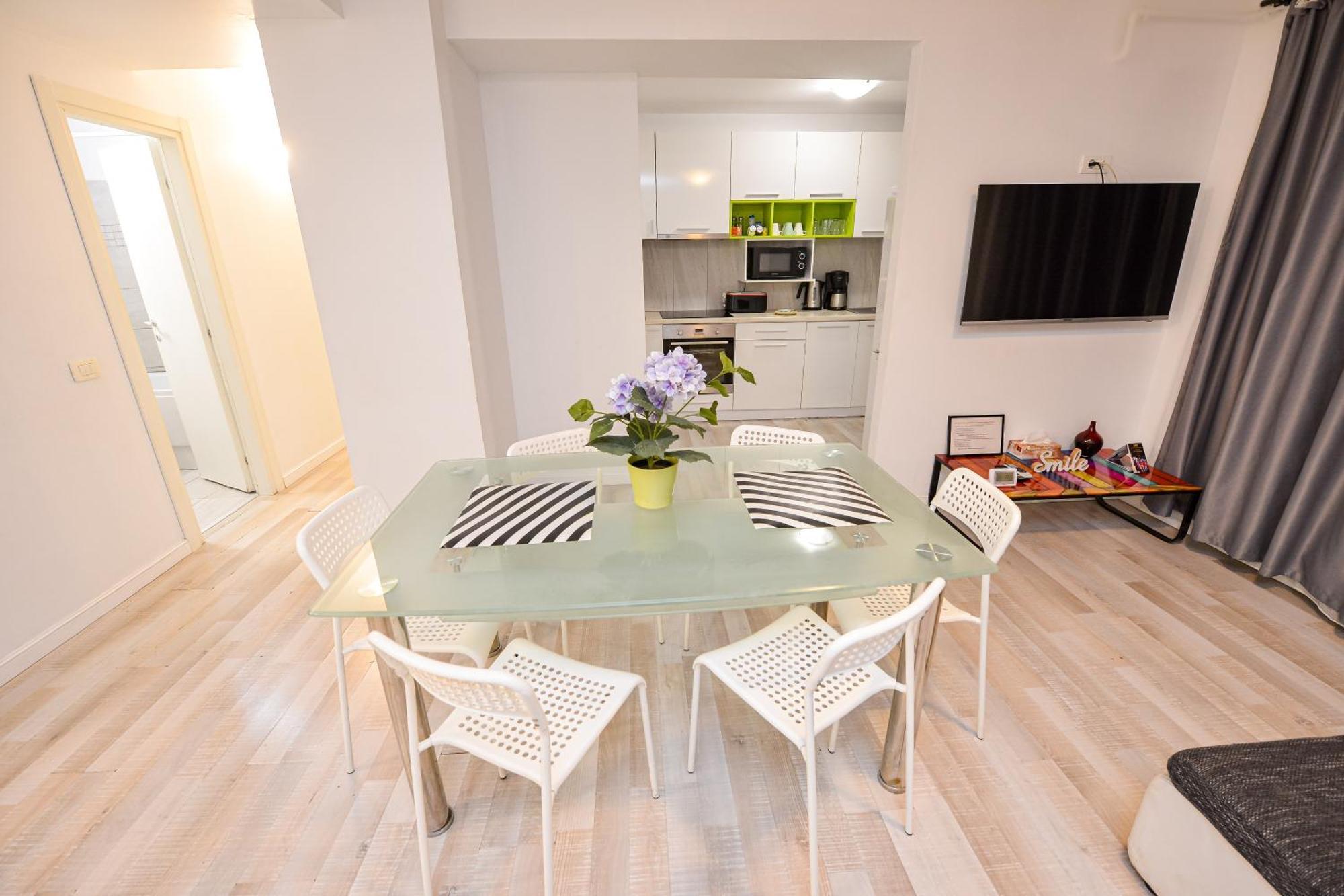 Shabbat Apartments Bucarest Esterno foto
